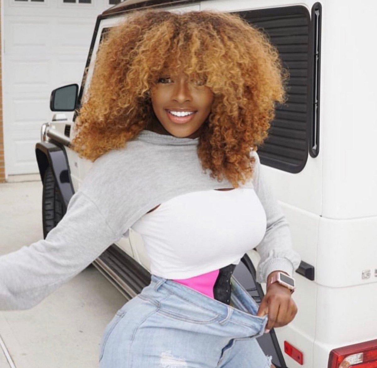 Roxanne - Sandras Luxury StudiosSmallFull Lace